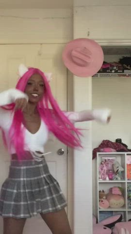 Dancing Ebony TikTok clip