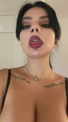 do I meet ur goth slut standart 😈 18F