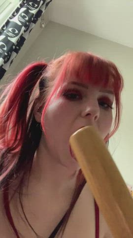 Harley Quinn fucks her tight pussy with her bat then licks it clean😈