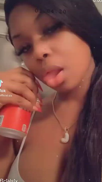 Cumshot Ebony Tongue Fetish clip