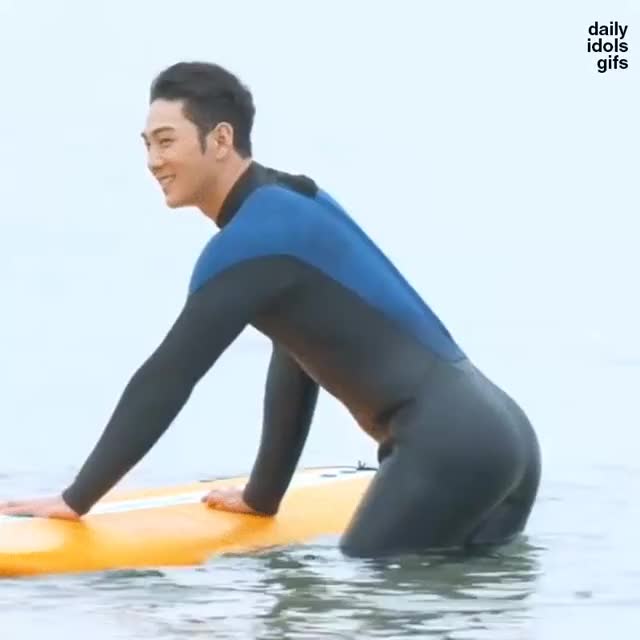 daily idols gifs - Baekho (NU'EST)