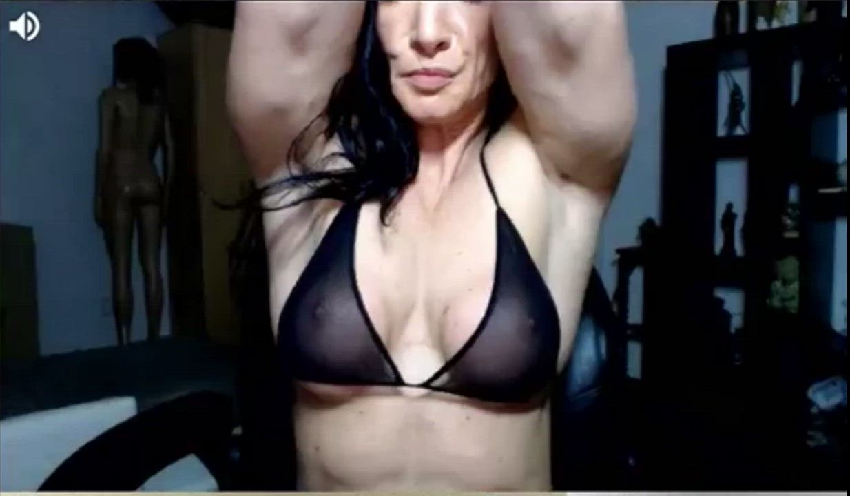 big tits bodybuilder fake tits muscular milf clip