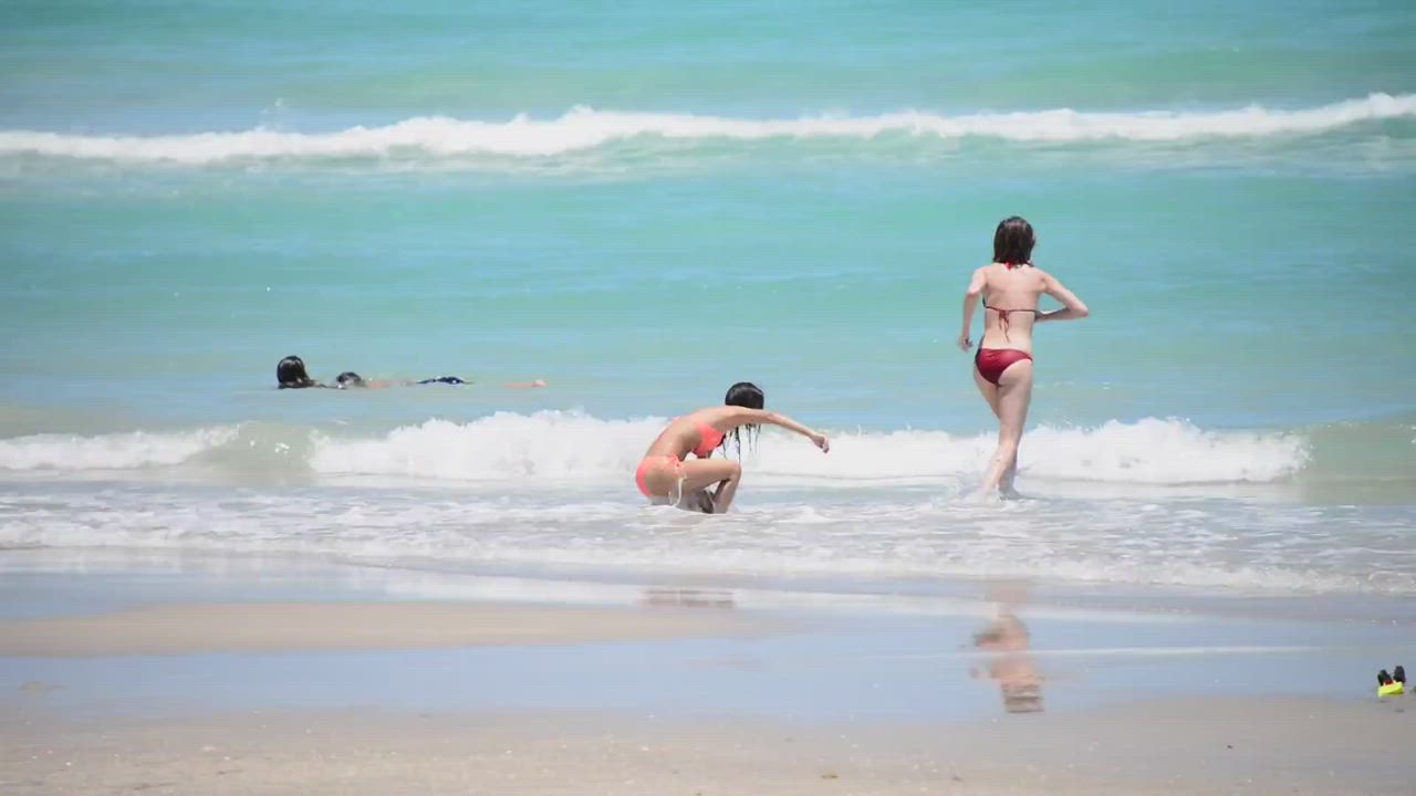 Beach Bikini Victoria Justice clip
