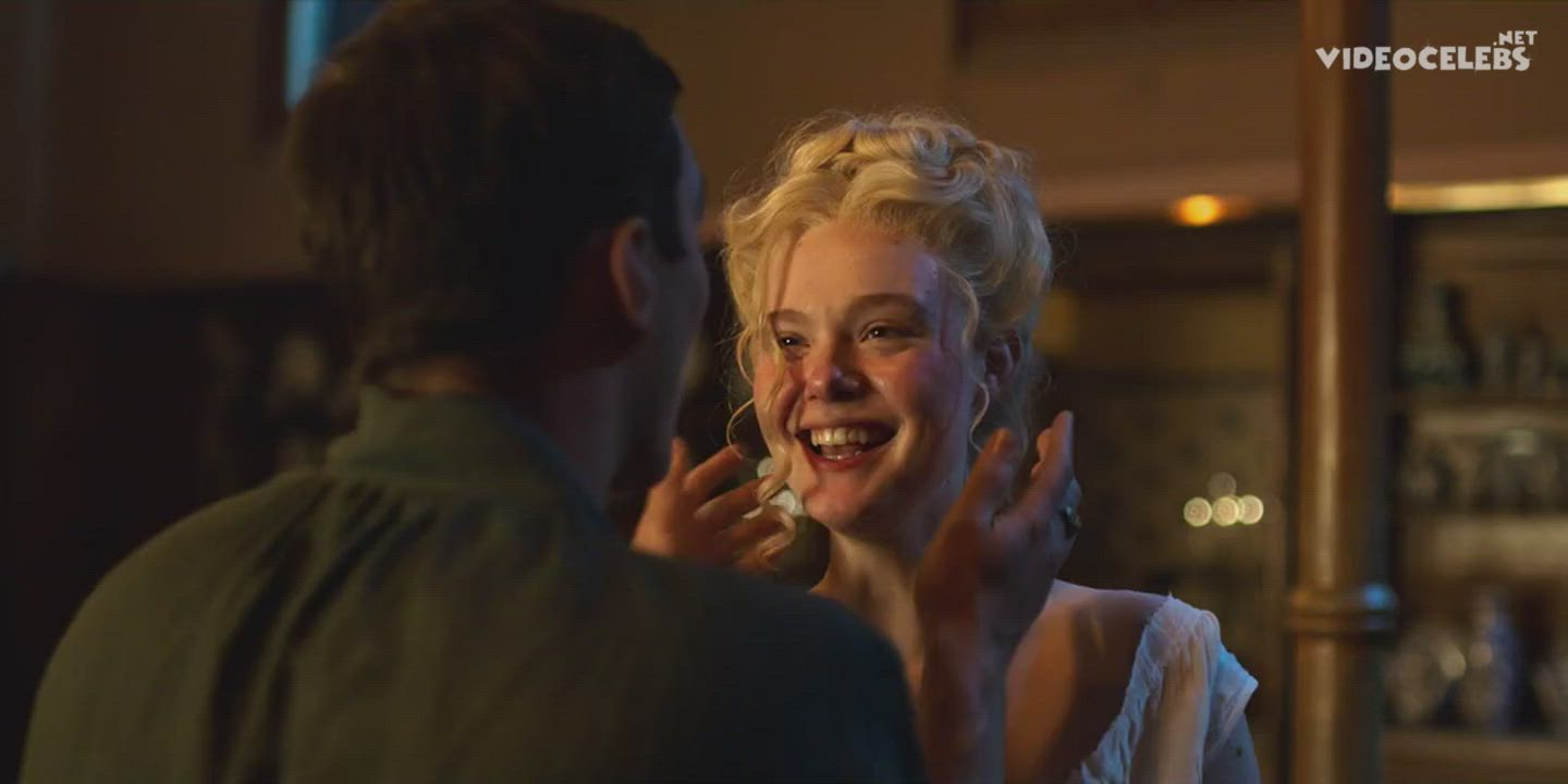 Blonde Elle Fanning Small Tits clip