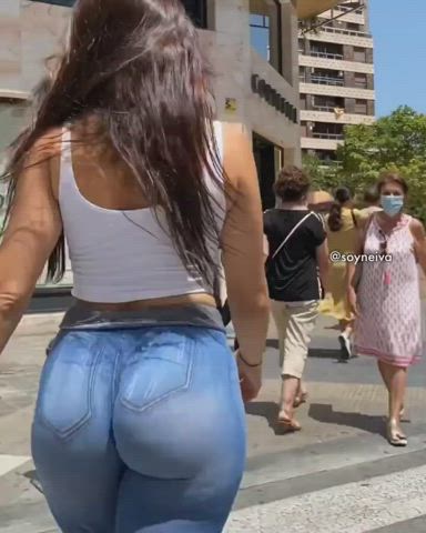 Amateur Big Ass Jeans Latina Outdoor clip