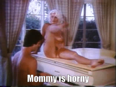 Big Tits MILF Mom Vintage clip