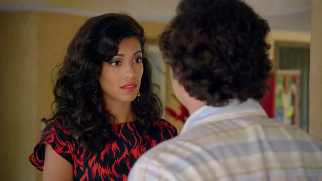 Stephanie Sigman Got her ass Groped By Pablo Escobar Multiple Times in Narcos