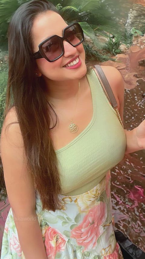 NRI influencer and hotwife Arpita Saha sexy and slutty photo collection IG sahaarpita