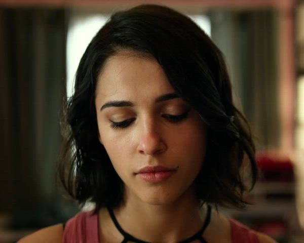 celebrity female naomi scott clip