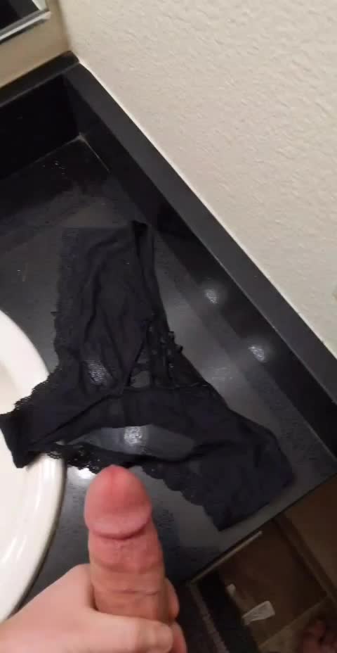 Cum on girlfriends panties