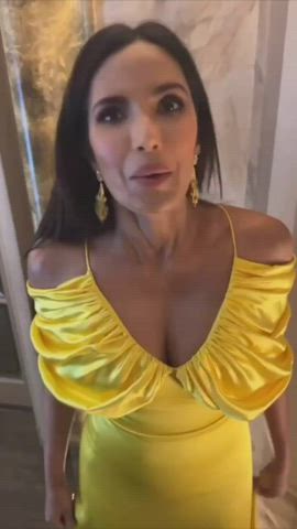 celebrity cleavage indian milf clip