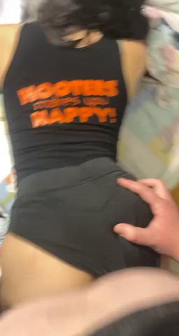 Hooters girls know how to fuck