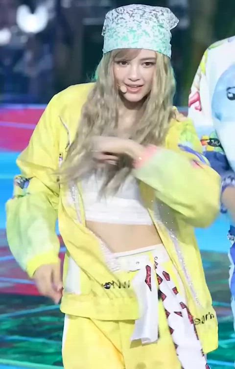 asian australian blonde boobs dancing downblouse natural tits tits kpop clip