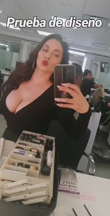 Cleavage Latina Selfie clip