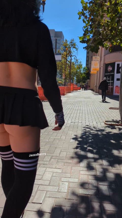 femboy in public 😳