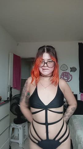 Im Elvira, a 21yo girl, very sassy, ready to satisfy you your desires. Sub for my