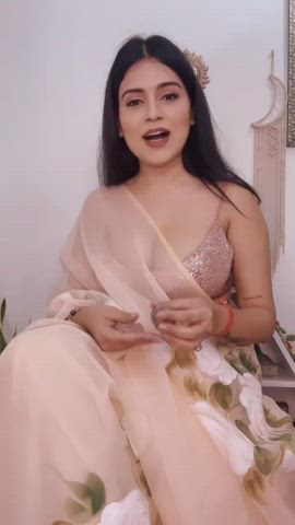 cleavage huge tits saree clip