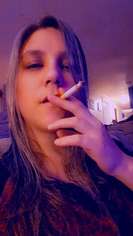 Sometimes, I just feel so sexy when I'm smoking 🌬💨