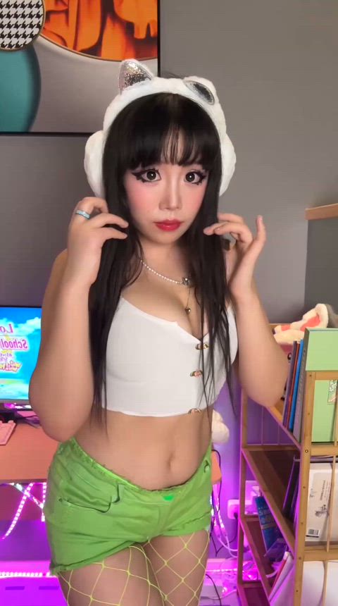 asian ass ass shaking dancing japanese natural tits passionate teen tiktok spicytiktokginger