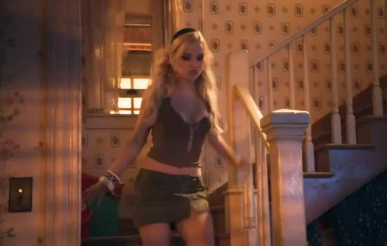 Dove Cameron