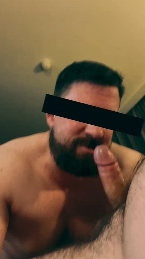 amateur bear big dick gay muscles sucking clip