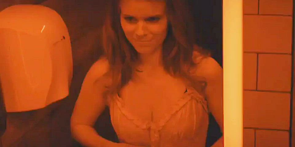 cleavage kate mara sexy clip