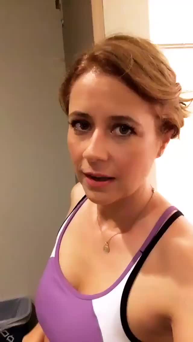 Jenna Fischer post-workout, getting ready to shower