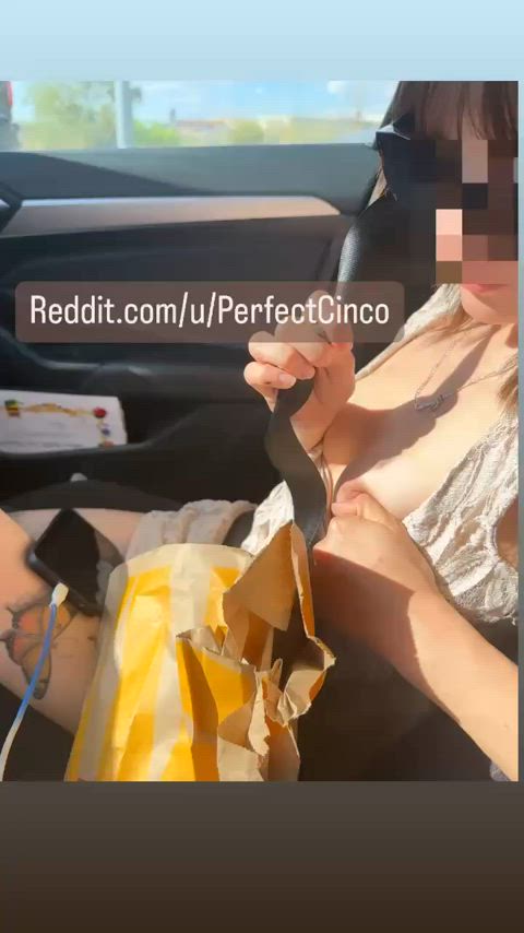 Dared her to masturbate and show some ass while stuck in traffic