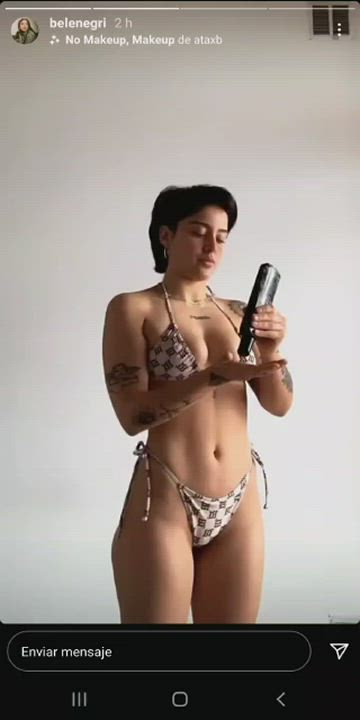 Bikini Dancing Latina clip