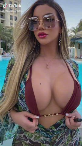 Big Tits Blonde Brazilian Trans clip