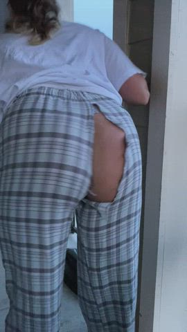 Ripped pants and ass shaking