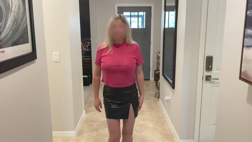 Central Florida Hotwife 46 looking for a fit and hung BWC, read the comments please.