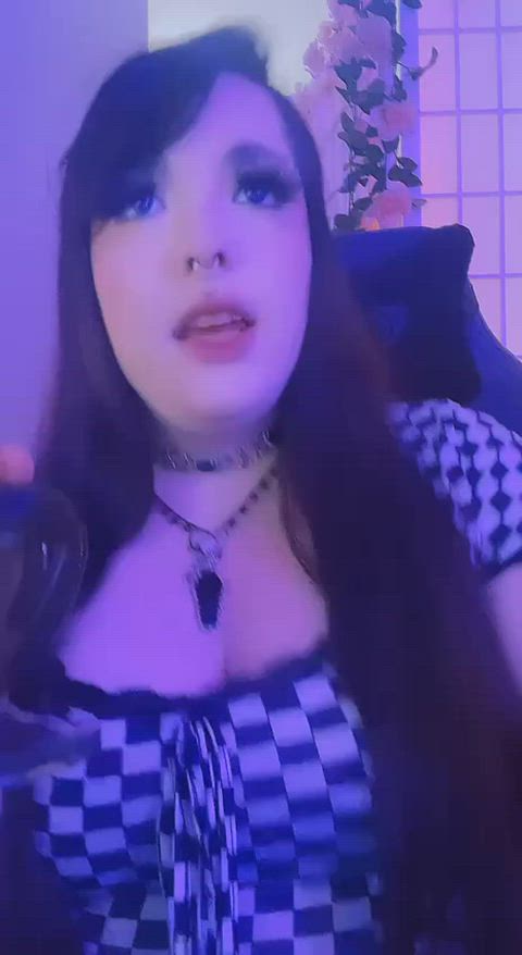 bbw babe smoking clip