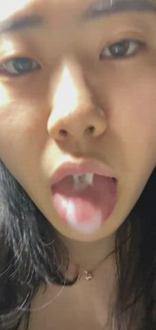 amateur drooling homemade licking saliva tease teasing tongue fetish clip