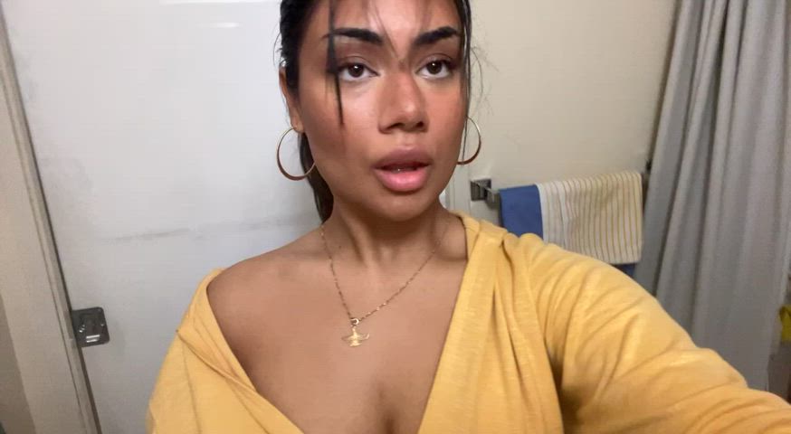 19 years old big tits boobs bouncing tits busty chubby onlyfans teen tits clip