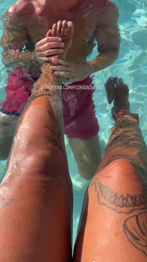 barefootmilf foot fetish foot worship milf onlyfans outdoor pool public clip