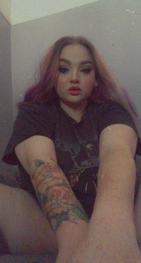 Masturbating Thick Huge Tits BBW Fingering White Girl Porn GIF by kiannalynn666