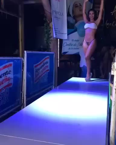 Dancing clip