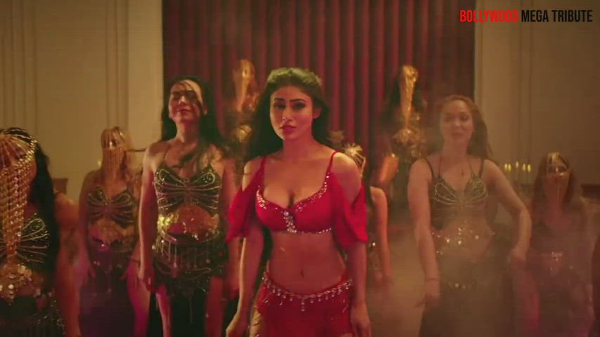Mouni, tammanah and more. Enjoy this item song compilation!