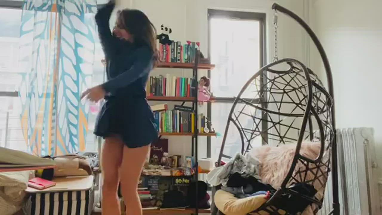 Izzy McCalla dancing and showing her cheer and ass