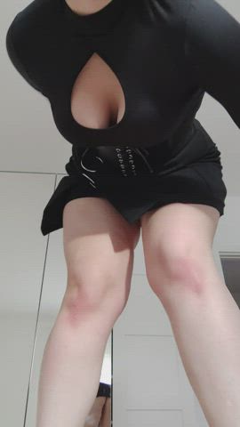 Worship me and kiss my legs