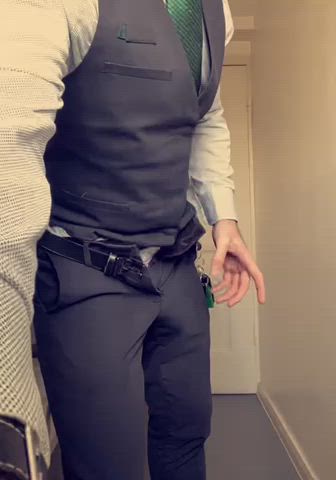 Luckily nobody caught me stroking my big dick in the office 😈