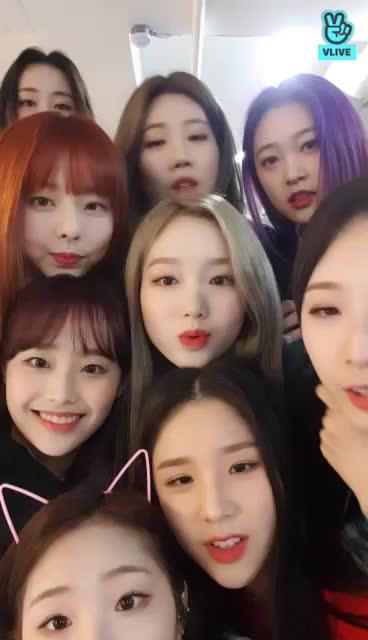 V LIVE - [이달의 소녀] 오빛! 얼굴 볼래- 14