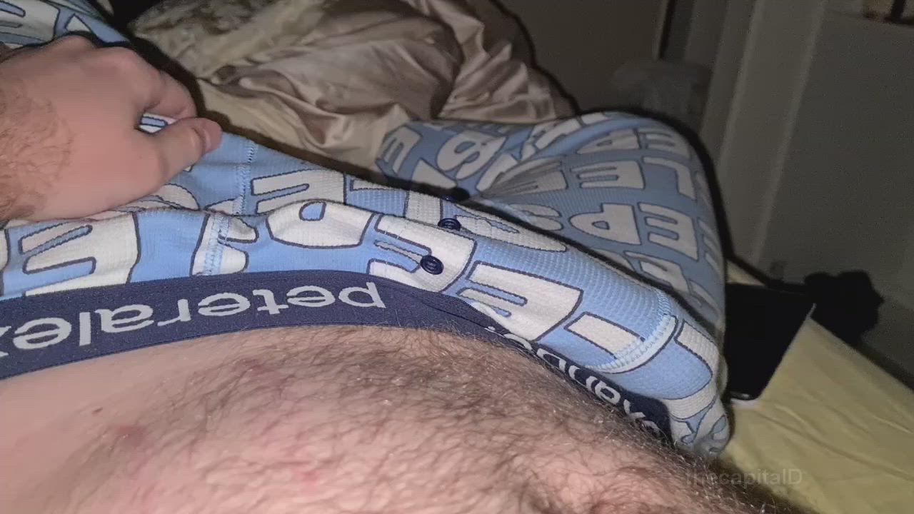 I'm so fucking horny, need a hot wet mouth to fuck until I blow this hugee load