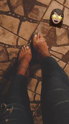 feet heels toes clip