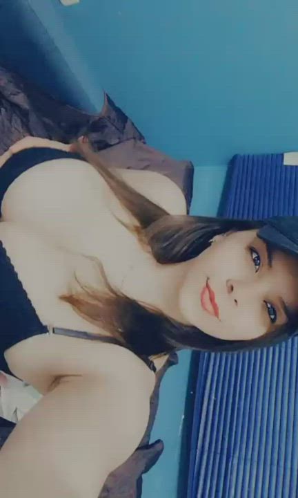 Big Tits Colombian Huge Tits Latina Lipstick Fetish Selfie Sensual clip