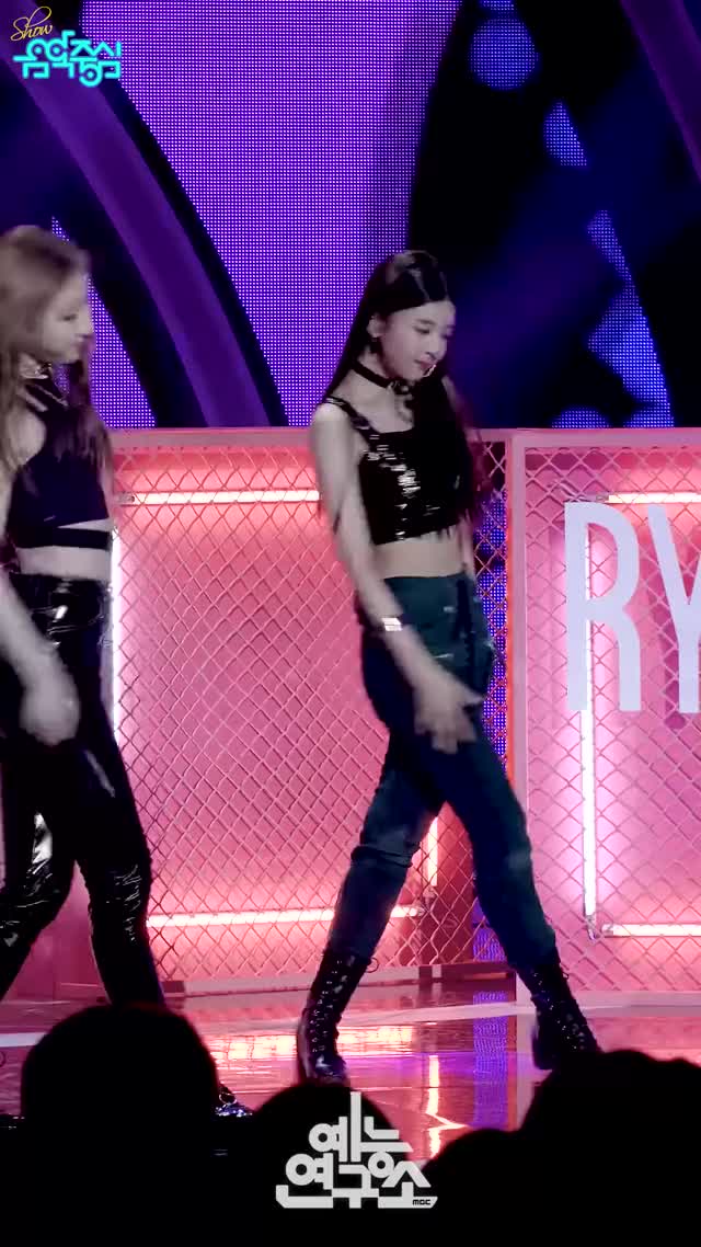 190216 Itzy - Lia main