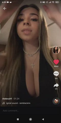 Big Tits Teen TikTok clip