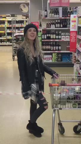 Flashing my tits at the supermarket!