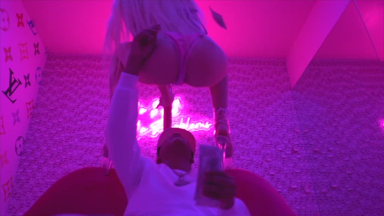 Ass Pole Dance Stripper clip